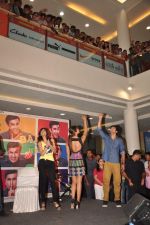 Ranbir Kapoor, Priyanka Chopra, Ileana D_Cruz at Barfi promotions in R City Mall, Kurla on 8th Sept 2012 (29).JPG
